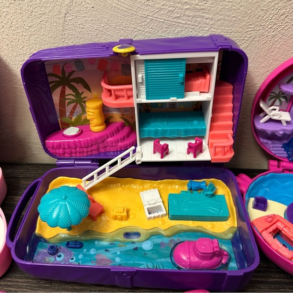 Polly Pocket Flamingo Backyard Butterfly Backpack Space Compact Dolls & Charms - Picture 6 of 16